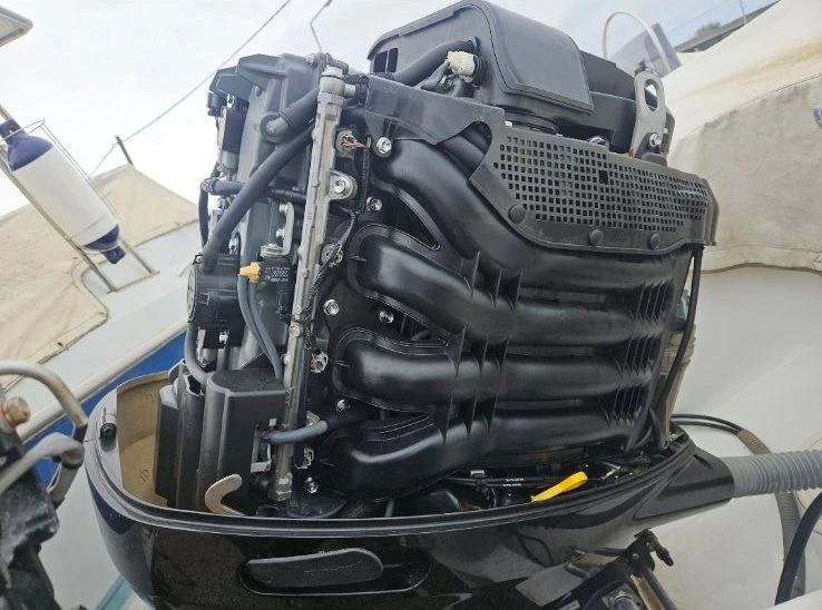 Моторна яхта Beneteau 550 Flyer, снимка 11 - Воден транспорт - 54346313