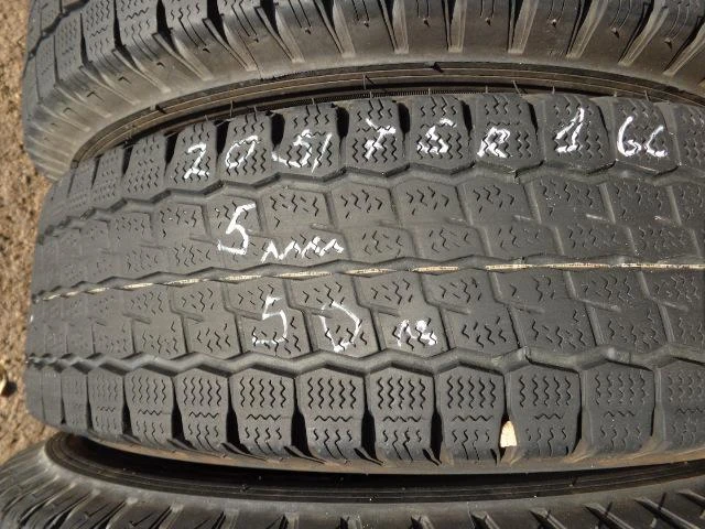 Гуми Зимни 205/75R16, снимка 6 - Гуми и джанти - 12892211