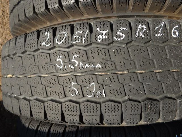 Гуми Зимни 205/75R16, снимка 7 - Гуми и джанти - 12892211