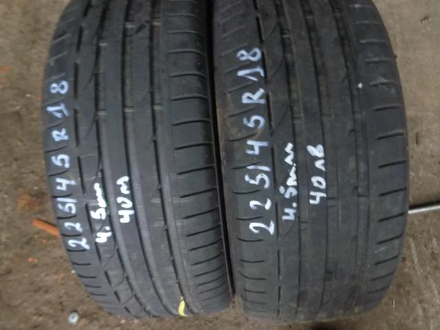 Гуми Летни 225/45R18, снимка 2 - Гуми и джанти - 20381224