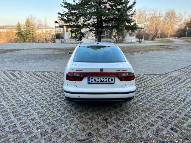 Seat Toledo 1.9 TDI 110hp, снимка 4 - Автомобили и джипове - 44326152