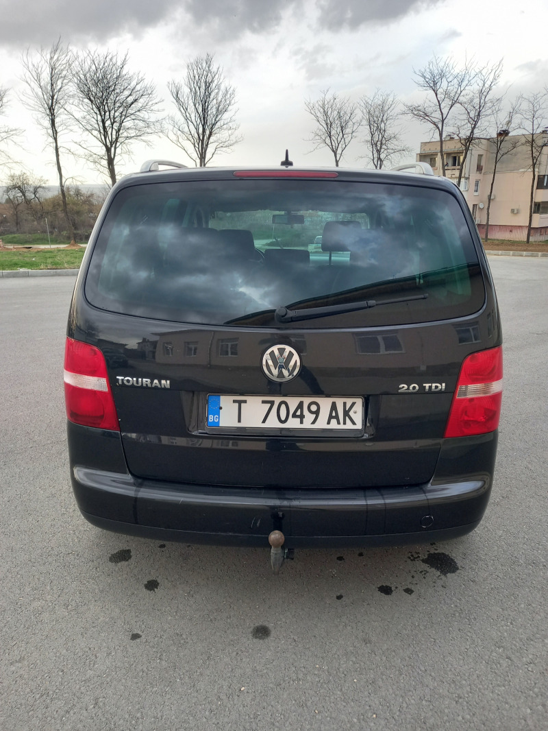 VW Touran 2.0 TDI, снимка 13 - Автомобили и джипове - 45786229
