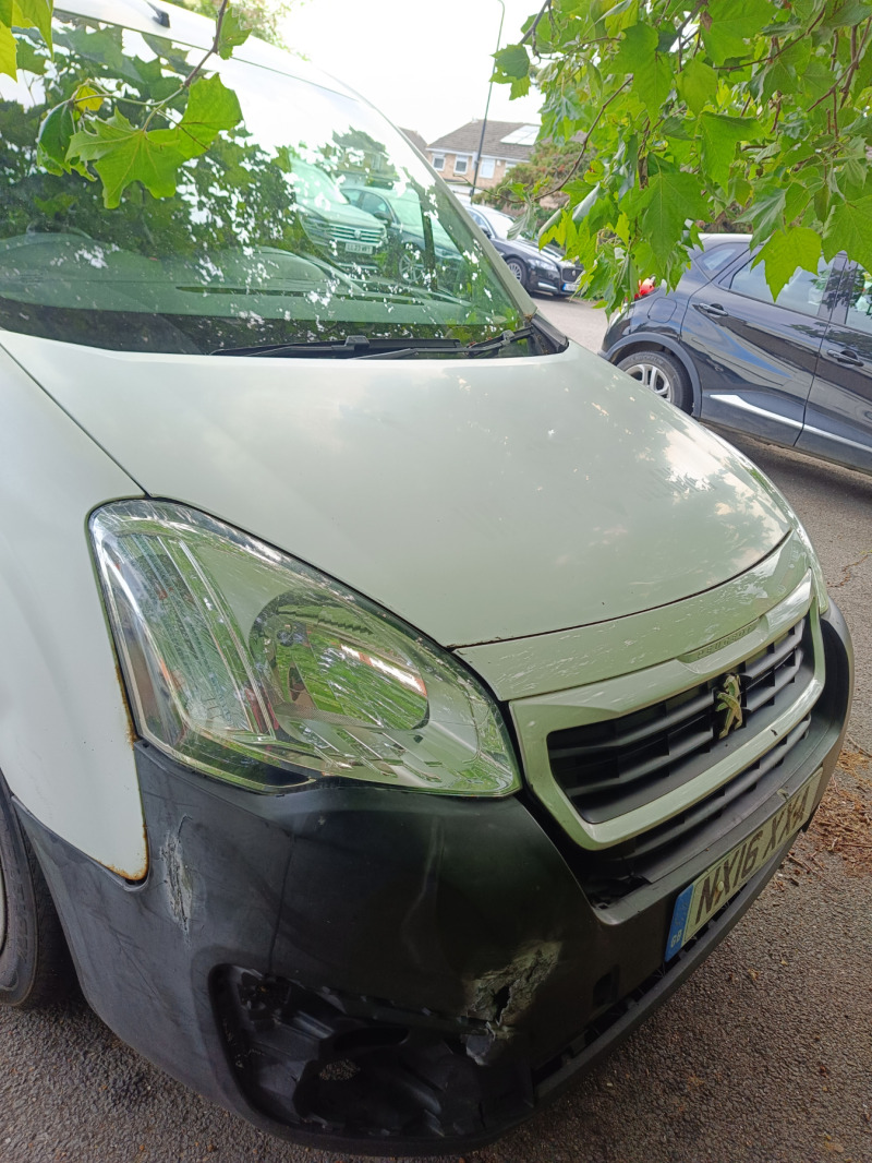 Peugeot Partner L2 удължена база , снимка 2 - Автомобили и джипове - 46830386