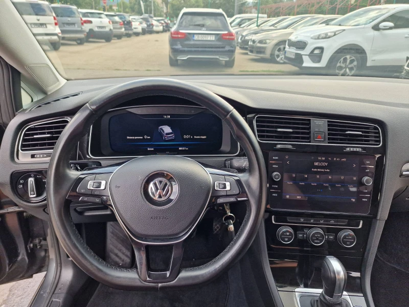 VW Golf 1.4 BENZ, снимка 11 - Автомобили и джипове - 46981830