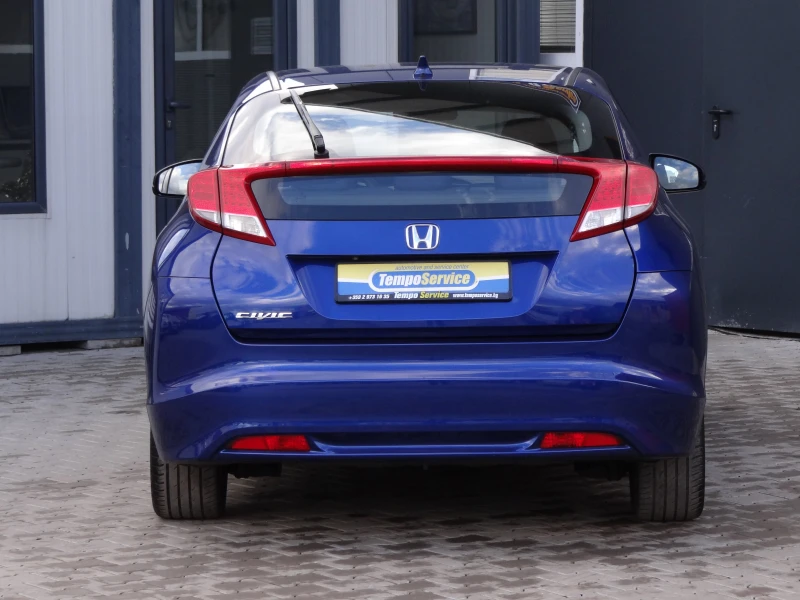 Honda Civic 1.8i-VTEC-140k.c. / Навигация / Камера / Евро-5 /, снимка 4 - Автомобили и джипове - 48631089