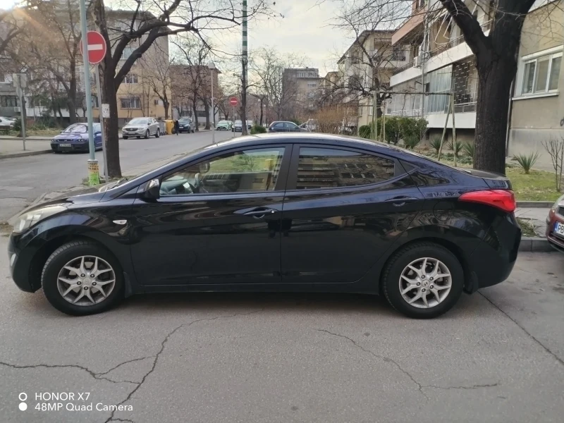 Hyundai Elantra, снимка 4 - Автомобили и джипове - 49145596