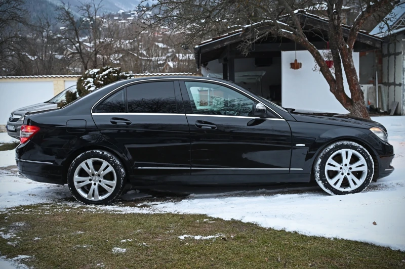 Mercedes-Benz C 320 УНИКАТ FULL Harman Kardon, снимка 8 - Автомобили и джипове - 49258630