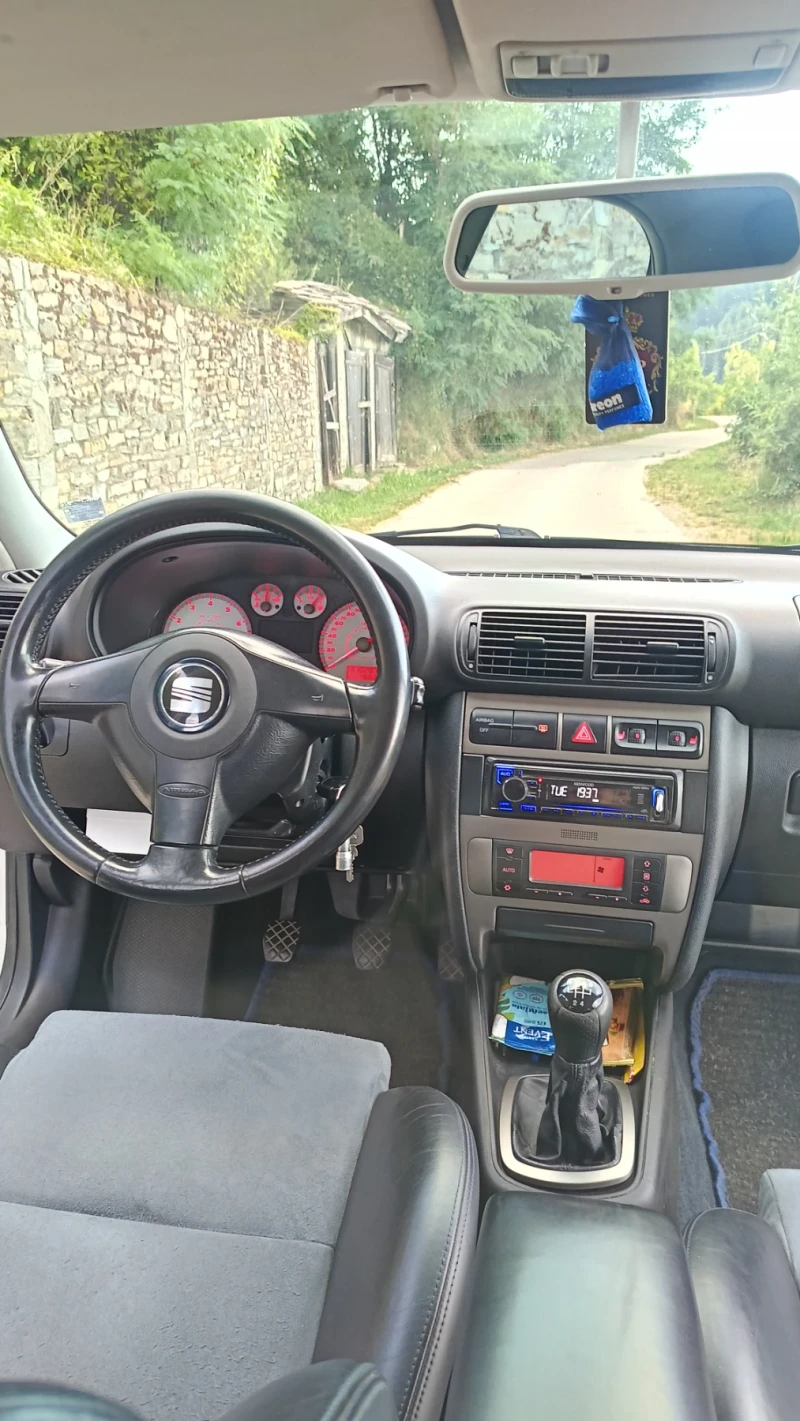 Seat Leon 1.8T  LPG!!!, снимка 8 - Автомобили и джипове - 52699924