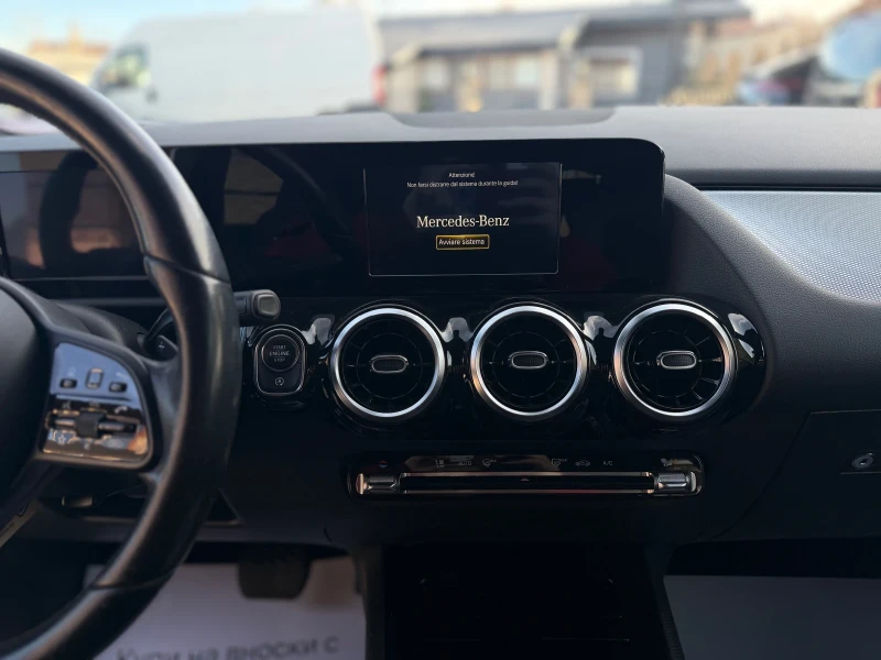 Mercedes-Benz B 180, снимка 12 - Автомобили и джипове - 53297614