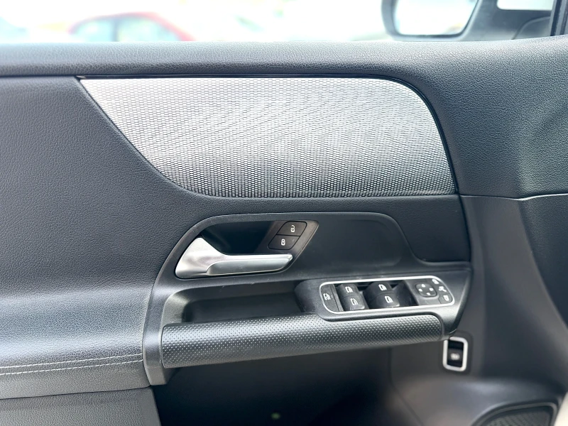 Mercedes-Benz B 180, снимка 11 - Автомобили и джипове - 53297614