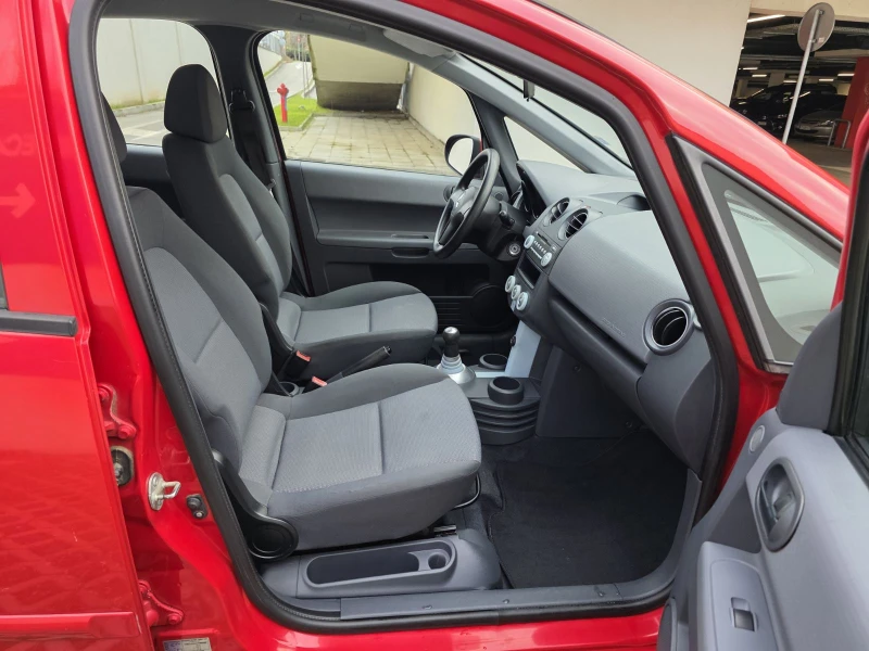 Mitsubishi Colt 1.3 Avtomatic, снимка 11 - Автомобили и джипове - 53444639