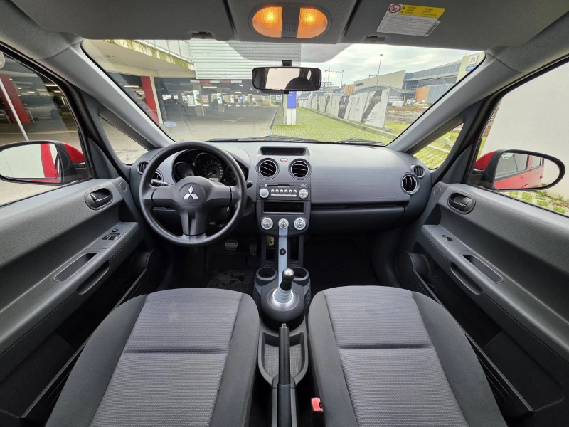 Mitsubishi Colt 1.3 Avtomatic, снимка 10 - Автомобили и джипове - 53444639