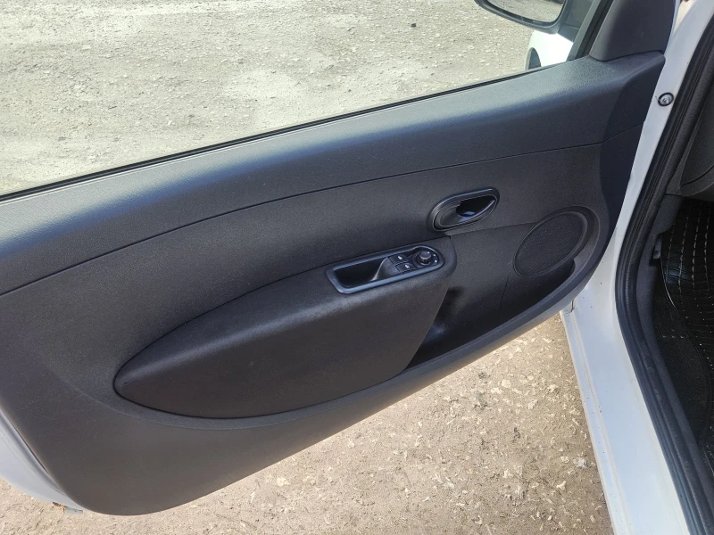 Renault Clio 1.5dci* Климатик , снимка 5 - Автомобили и джипове - 53476558