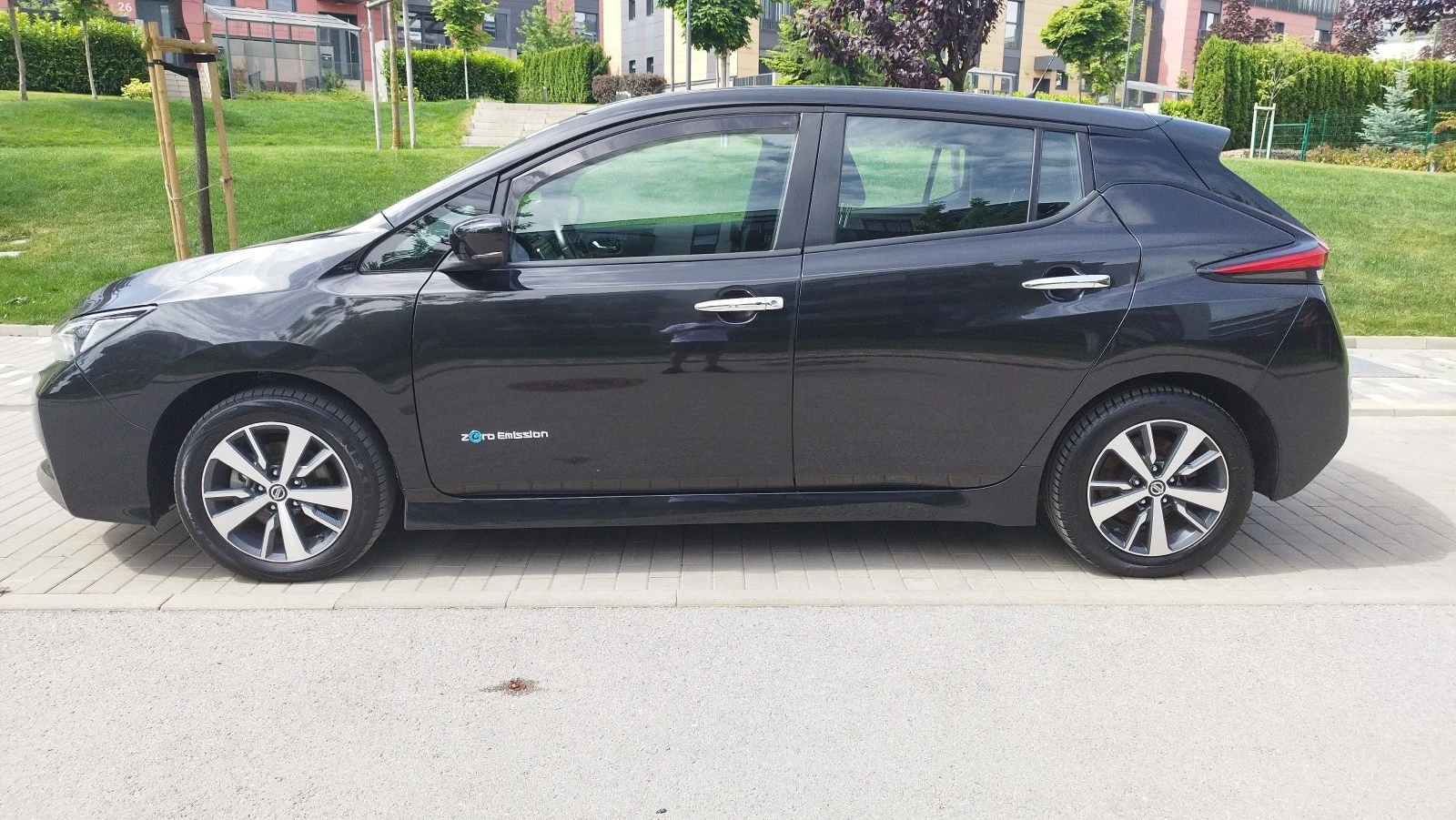 Nissan Leaf  40kWh - изображение 2