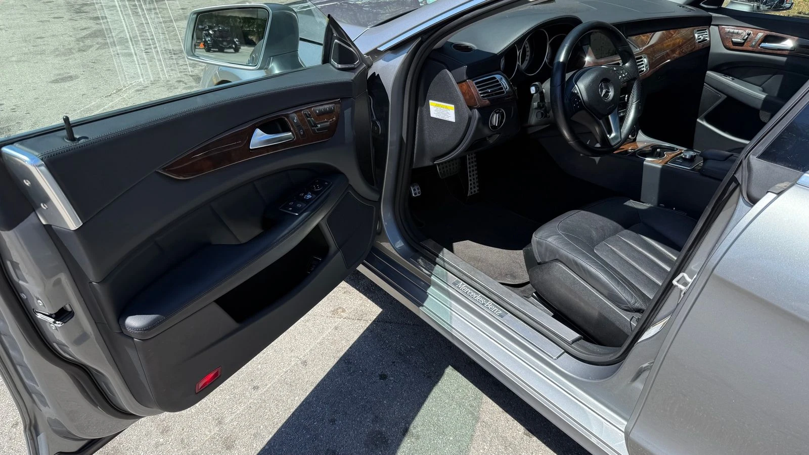 Mercedes-Benz CLS 550 AMG* МАСАЖ* HARMAN* LANE ASSIST* KEYLESS* ADAPTIVE - изображение 6