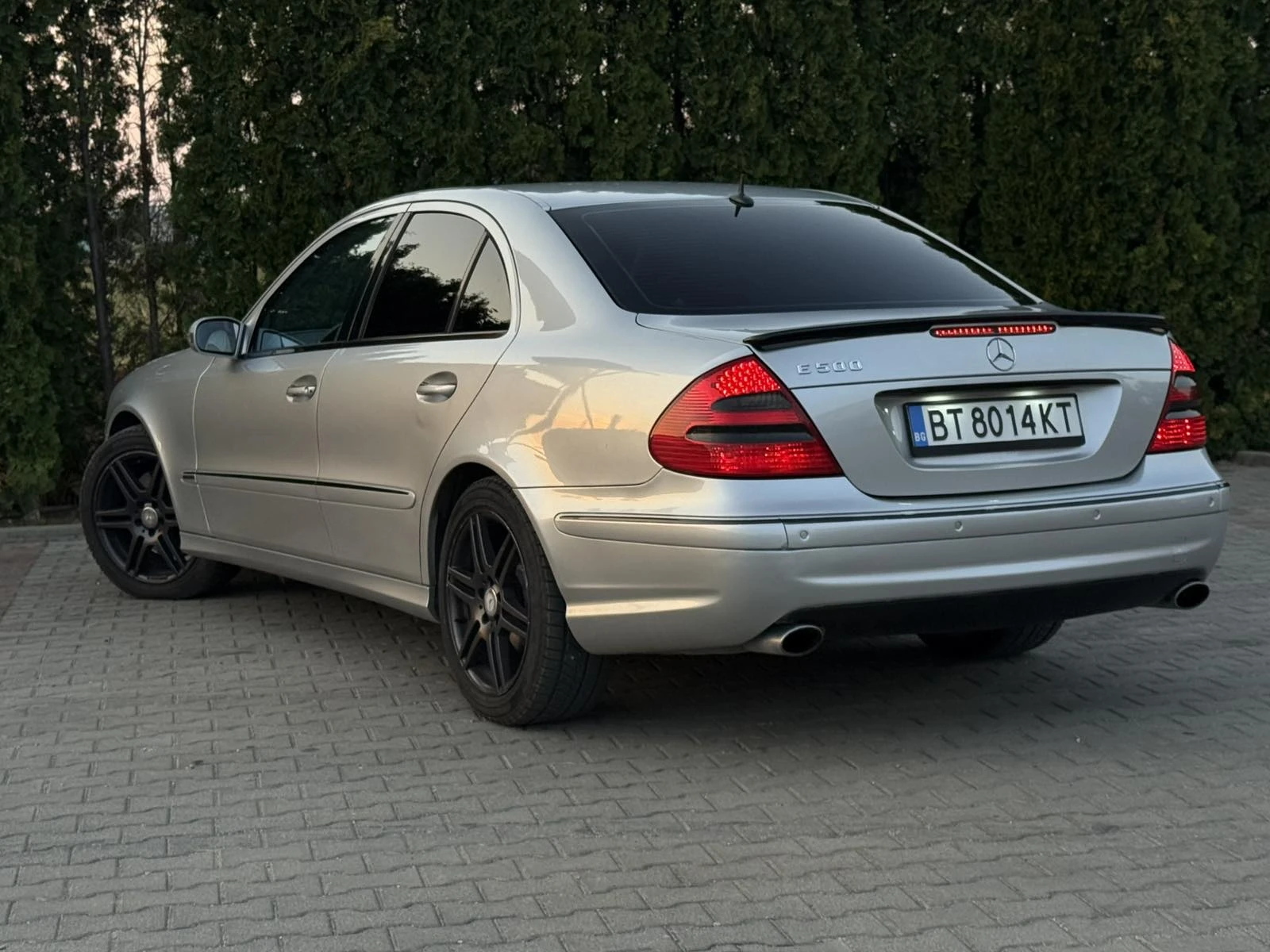 Mercedes-Benz E 500  - изображение 5
