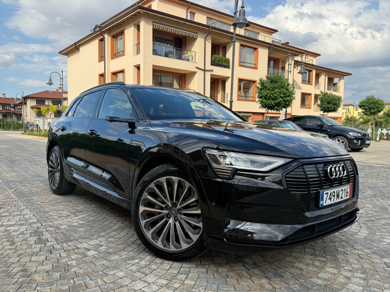 Audi E-Tron 55* LONG RANGE* B&O* 360* HEAD UP - изображение 6