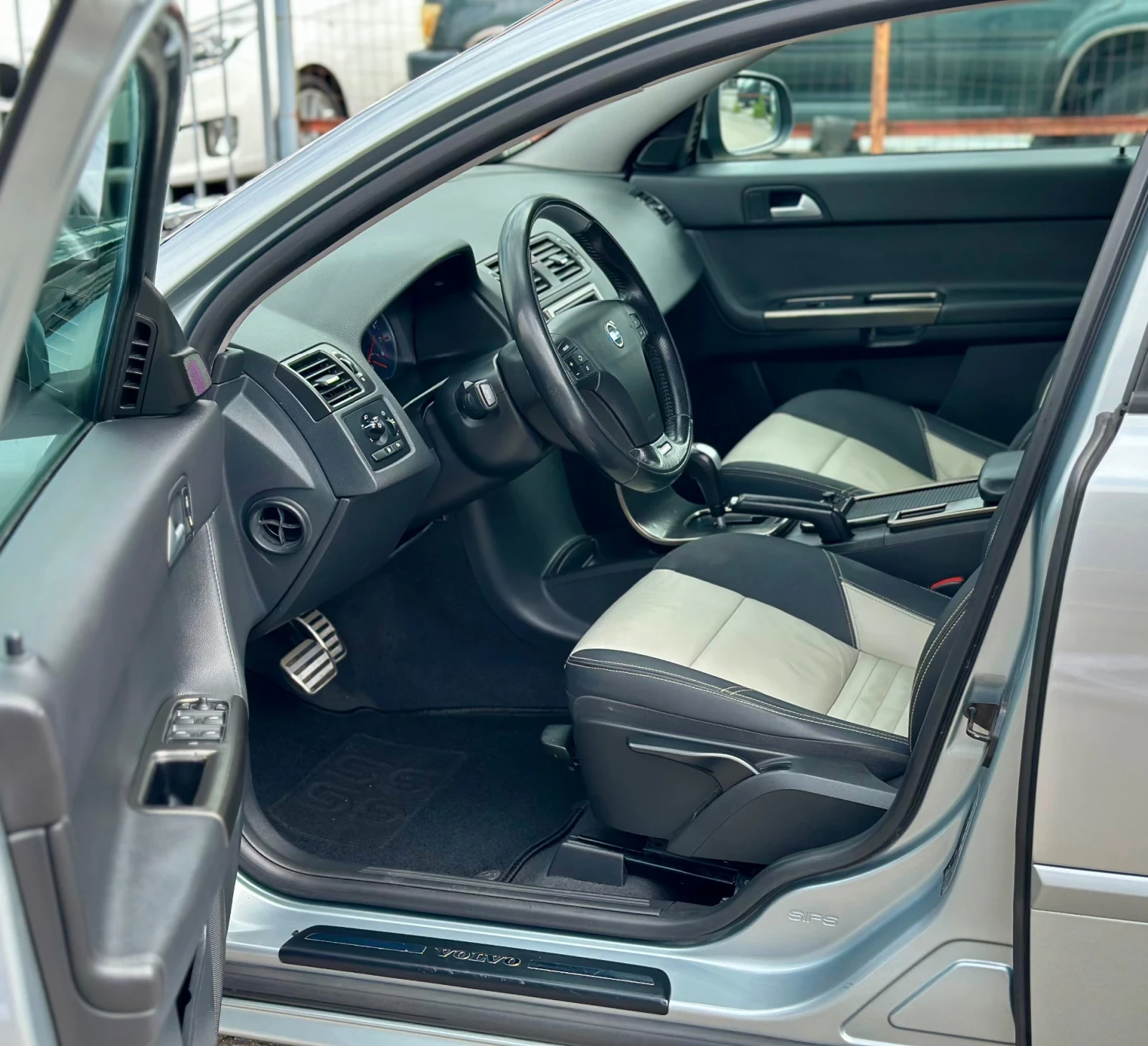 Volvo S40 2.5i T5 Facelift R Disegn Automatic  | Mobile.bg — изображение 6