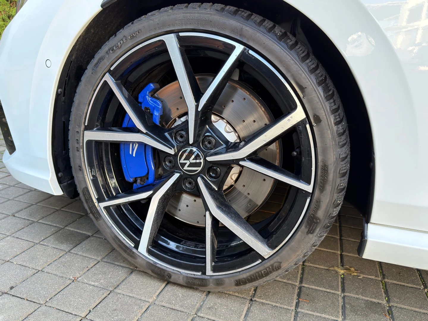 VW Golf 8 R 2.0 TSI OPF 4MOTION | Mobile.bg   6