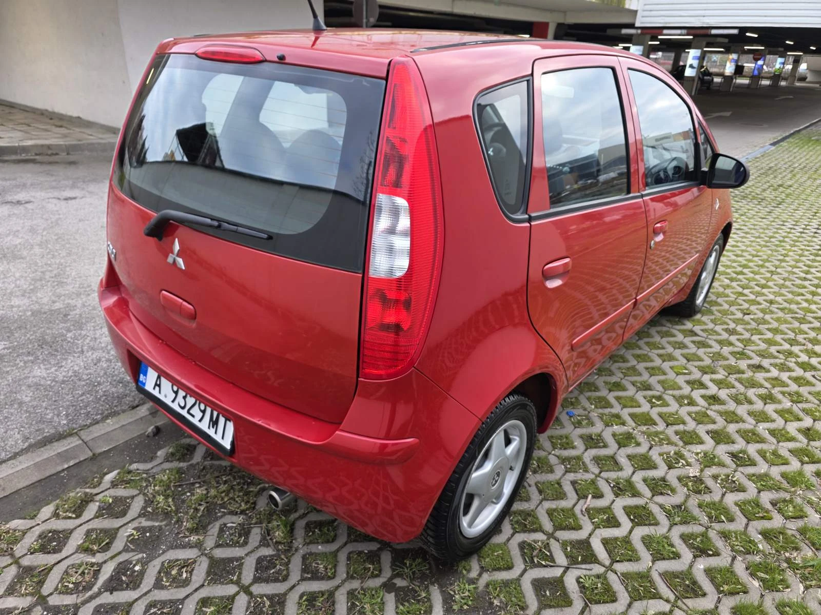 Mitsubishi Colt 1.3 Avtomatic - изображение 4