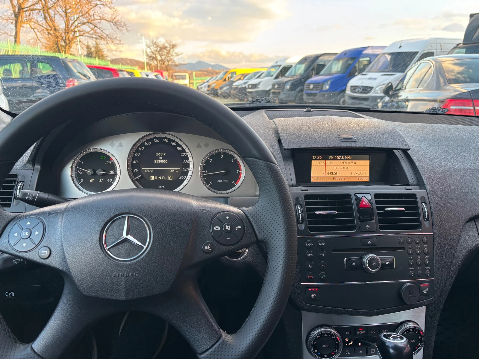 Mercedes-Benz C 220 AVANTGARDE/ОБСЛУЖЕНА/ПОДГРЕВ/АВТОМАТ - изображение 8