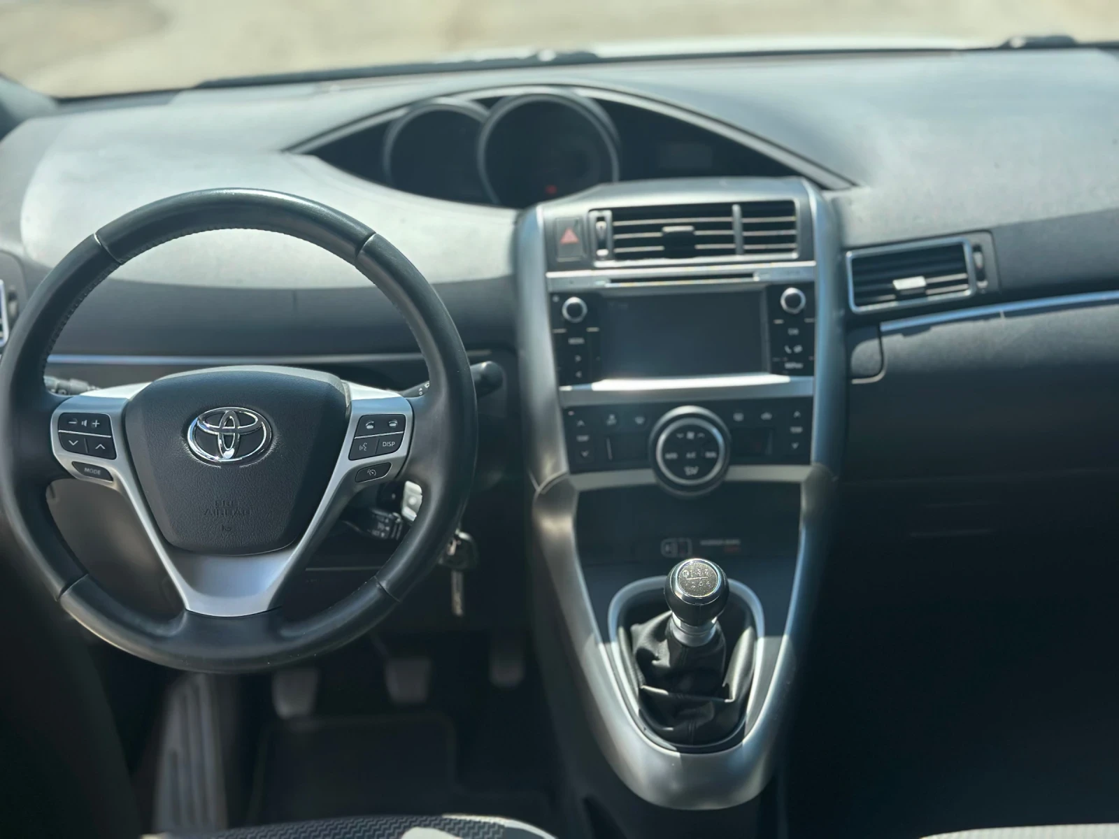 Toyota Verso Италия/Камера, снимка 10 - Автомобили и джипове - 54959562