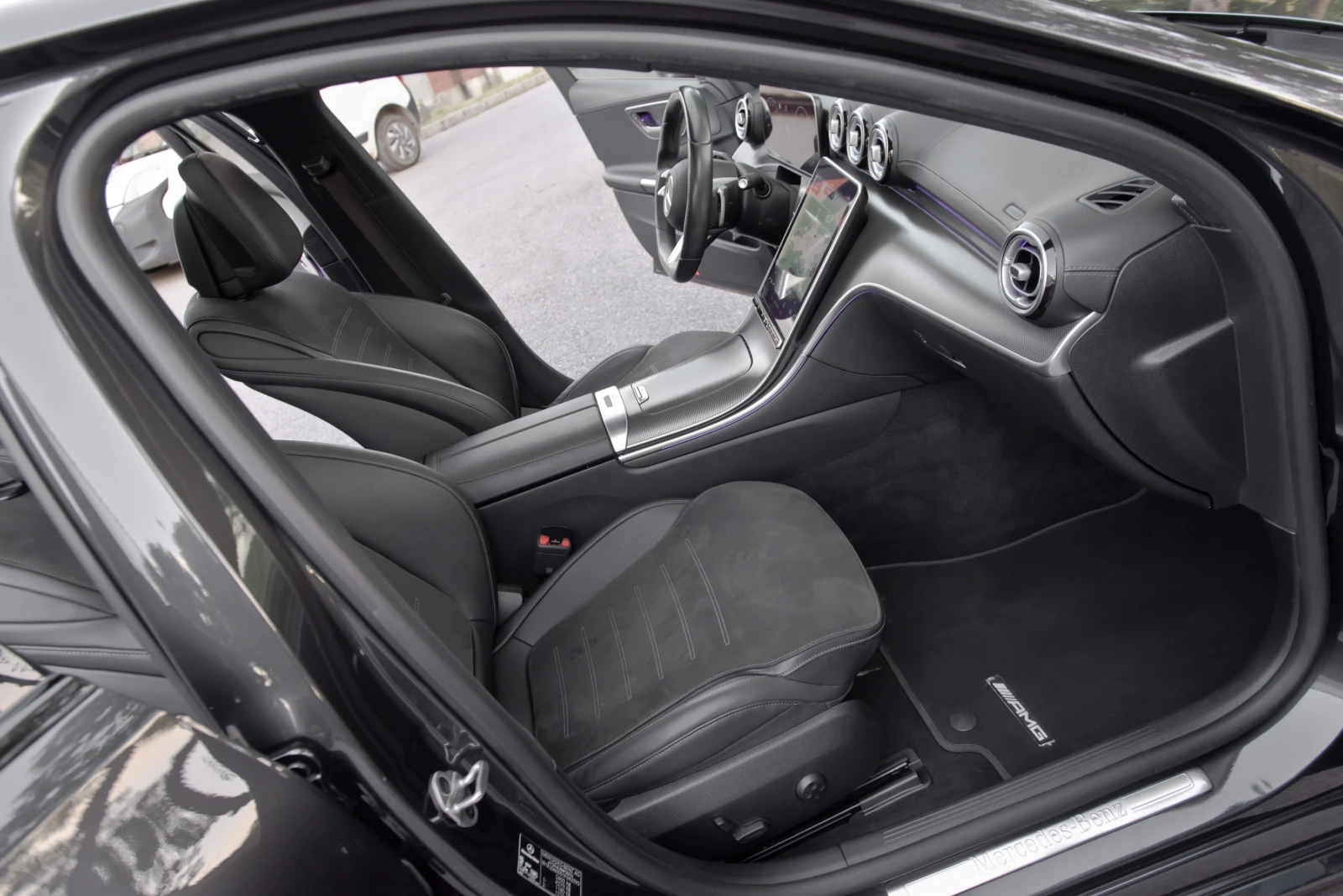 Mercedes-Benz C 220 AMG 4Matic, снимка 12 - Автомобили и джипове - 55391024