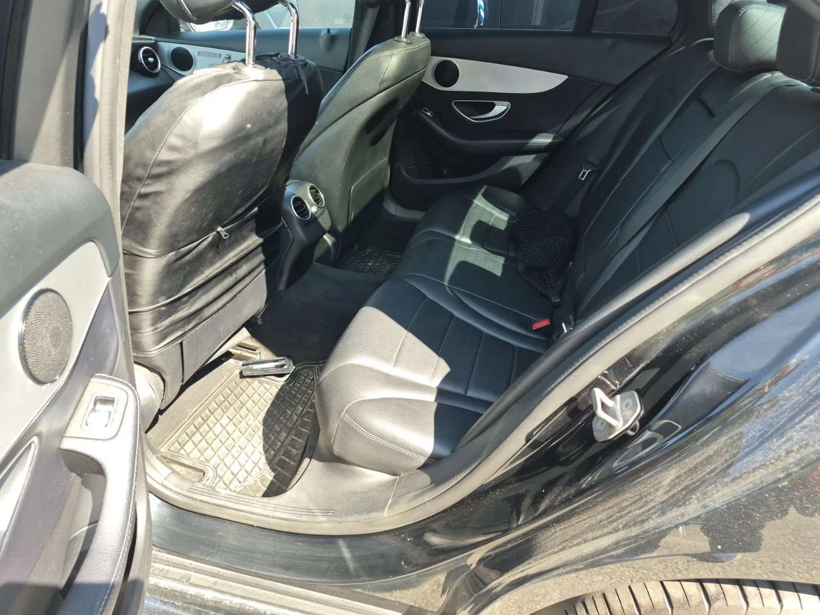 Mercedes-Benz C 300 AMG-pack* Pano* Back cam* Подгрев* , снимка 9 - Автомобили и джипове - 55418668