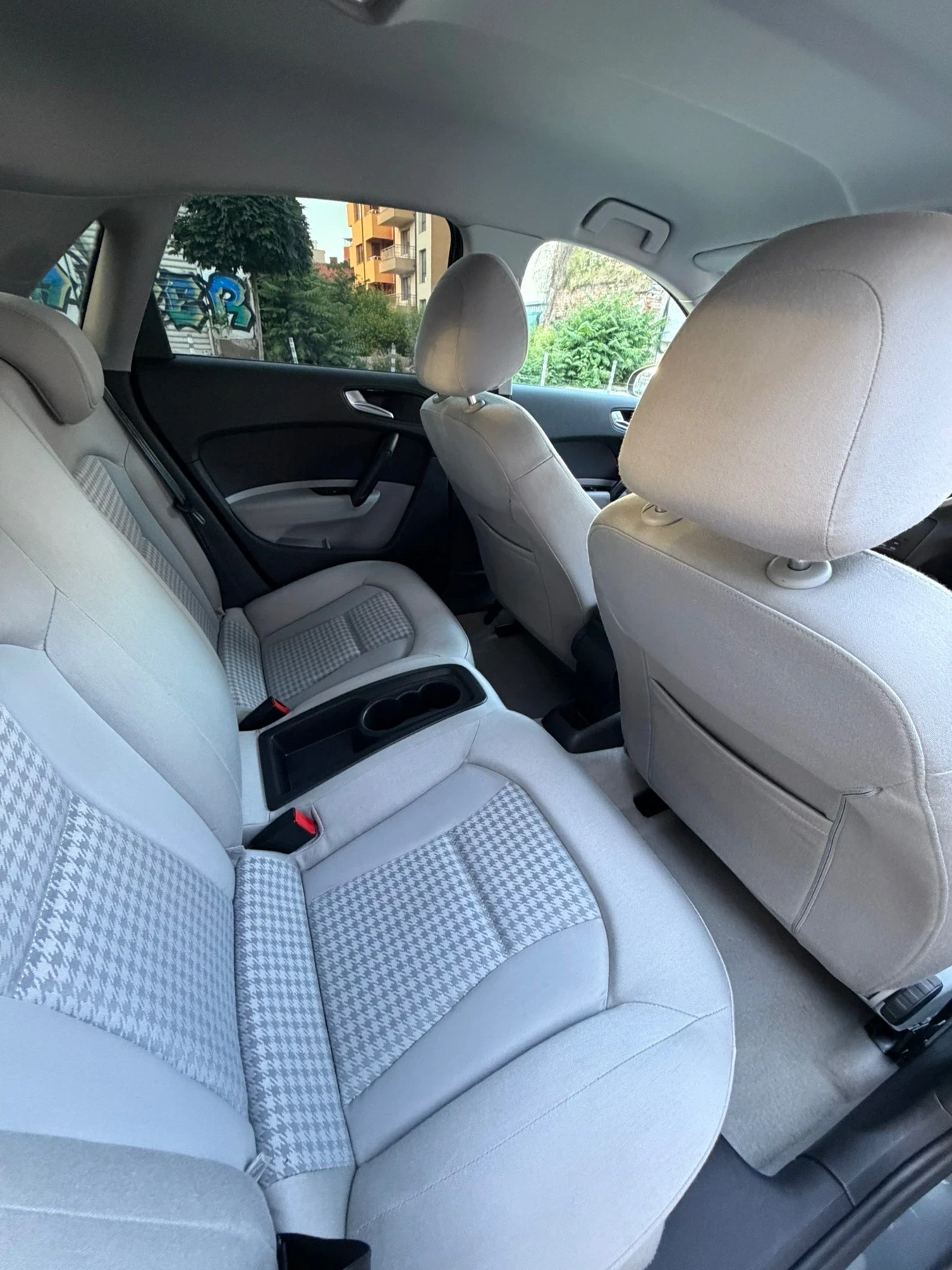 Audi A1 Sportback, снимка 5 - Автомобили и джипове - 55606642
