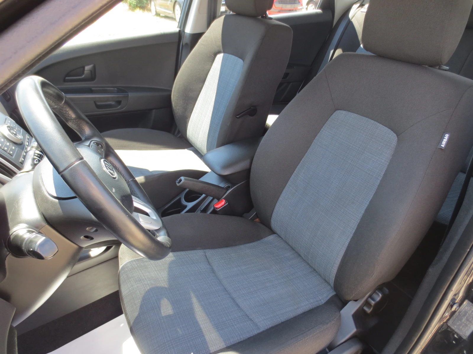 Kia Ceed 1.4 i, снимка 10 - Автомобили и джипове - 55624755