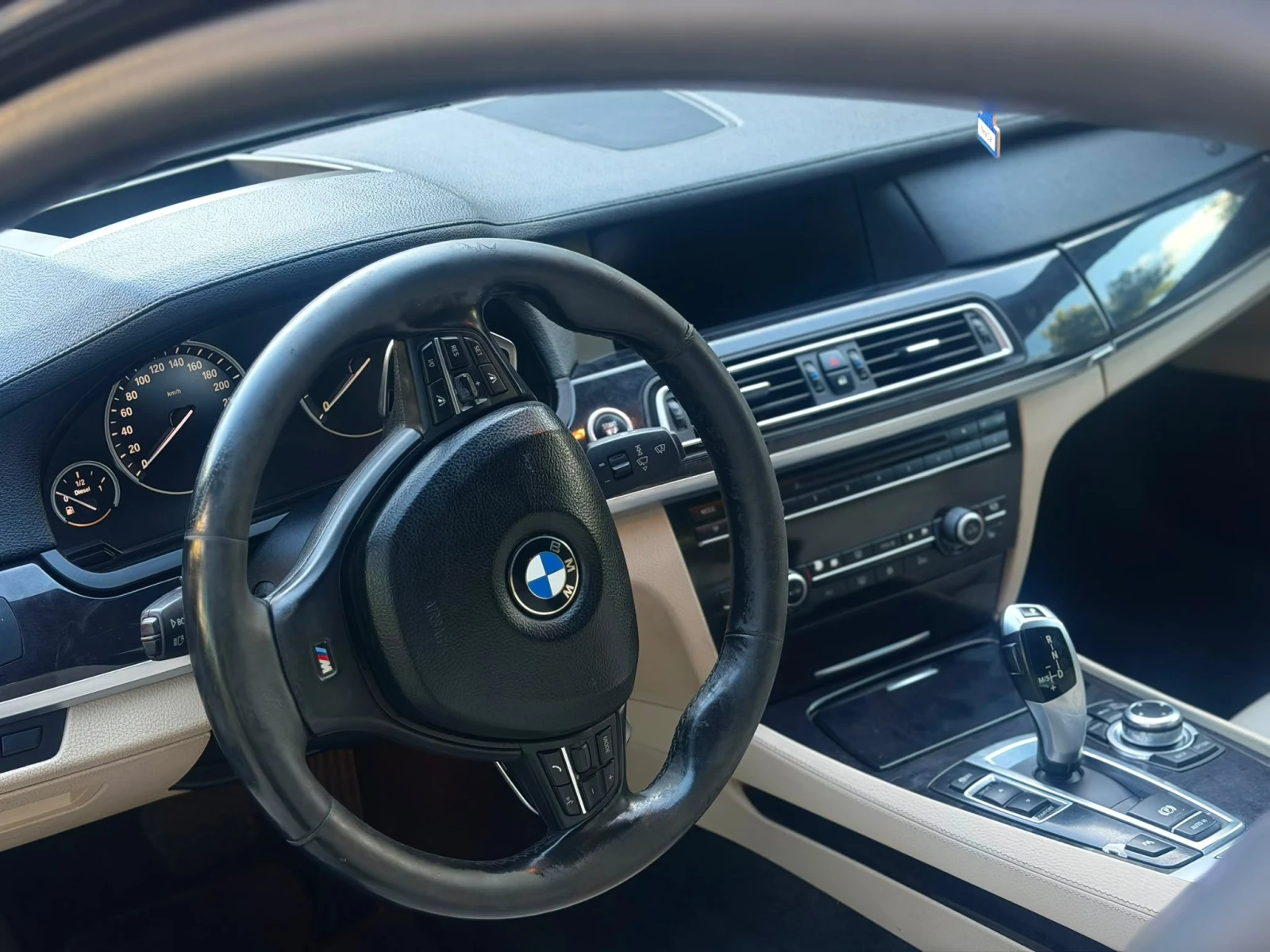 BMW 730 Long/Individual FULL MAX, снимка 11 - Автомобили и джипове - 56073551