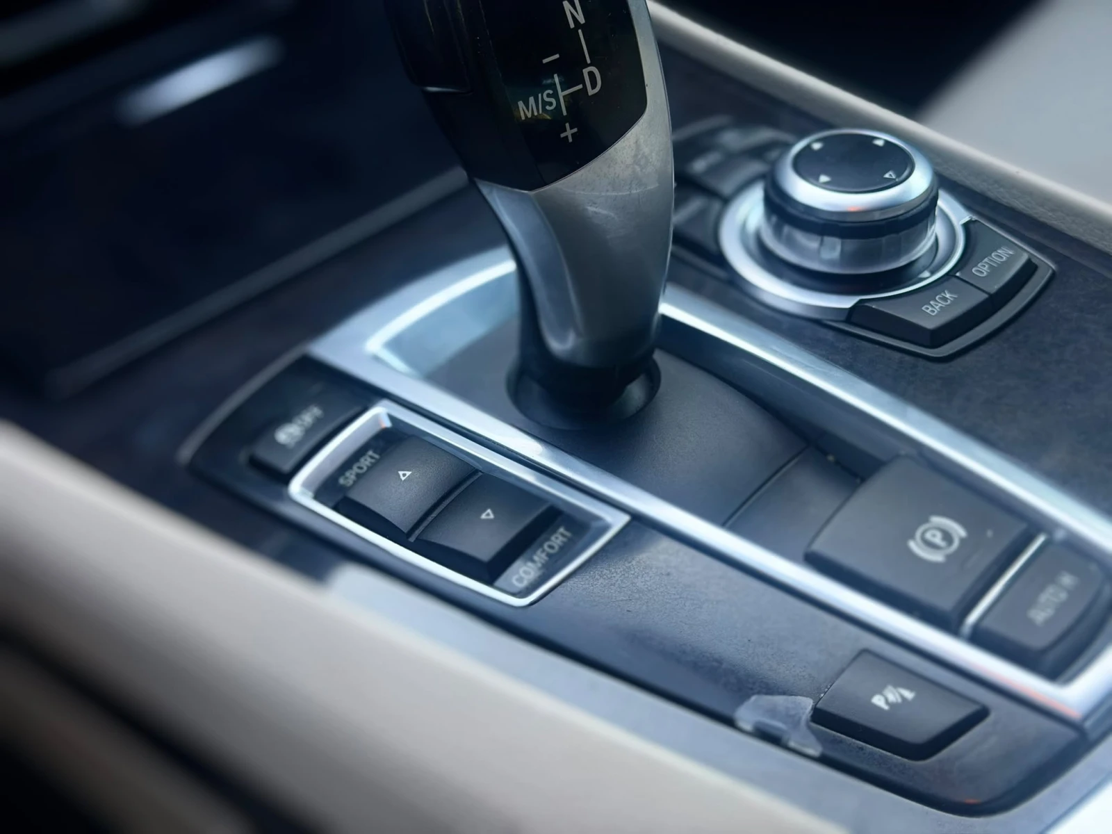 BMW 730 Long/Individual FULL MAX, снимка 15 - Автомобили и джипове - 56073551