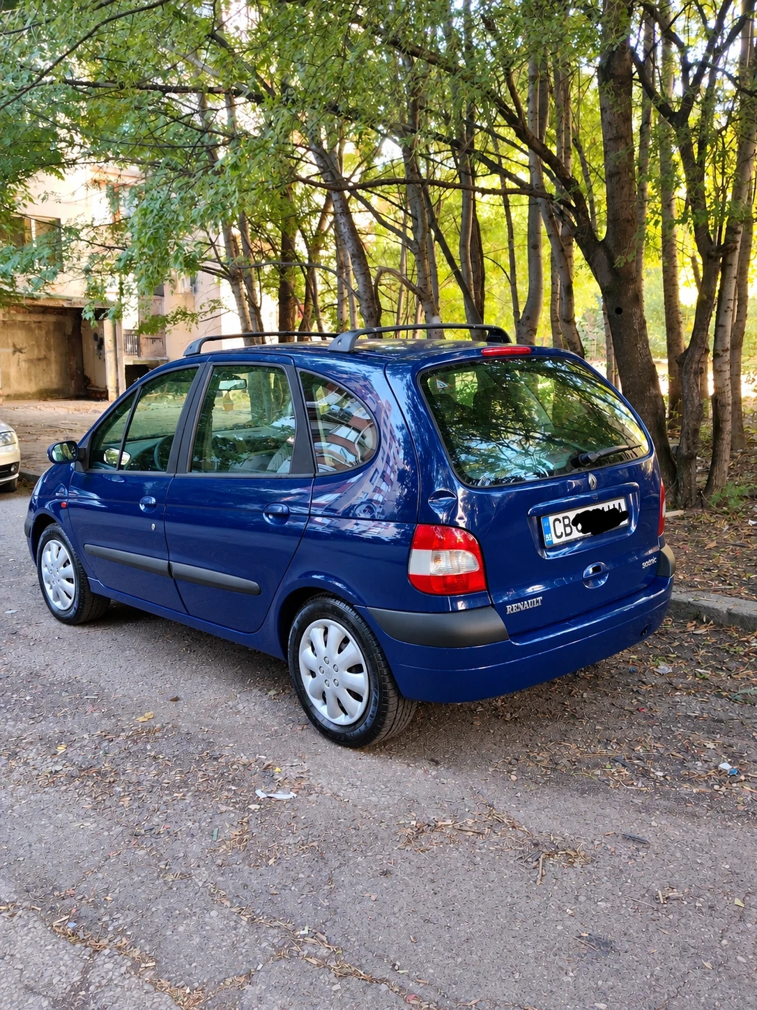 Renault Scenic Бензин и  ГАЗ, снимка 2 - Автомобили и джипове - 56091869