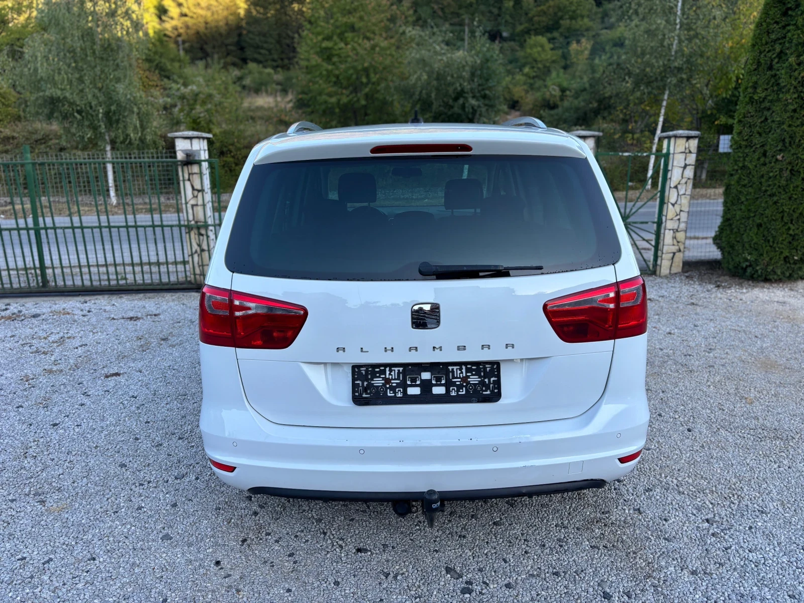 Seat Alhambra 2.0 TDI АВТОМАТ, снимка 6 - Автомобили и джипове - 56131597