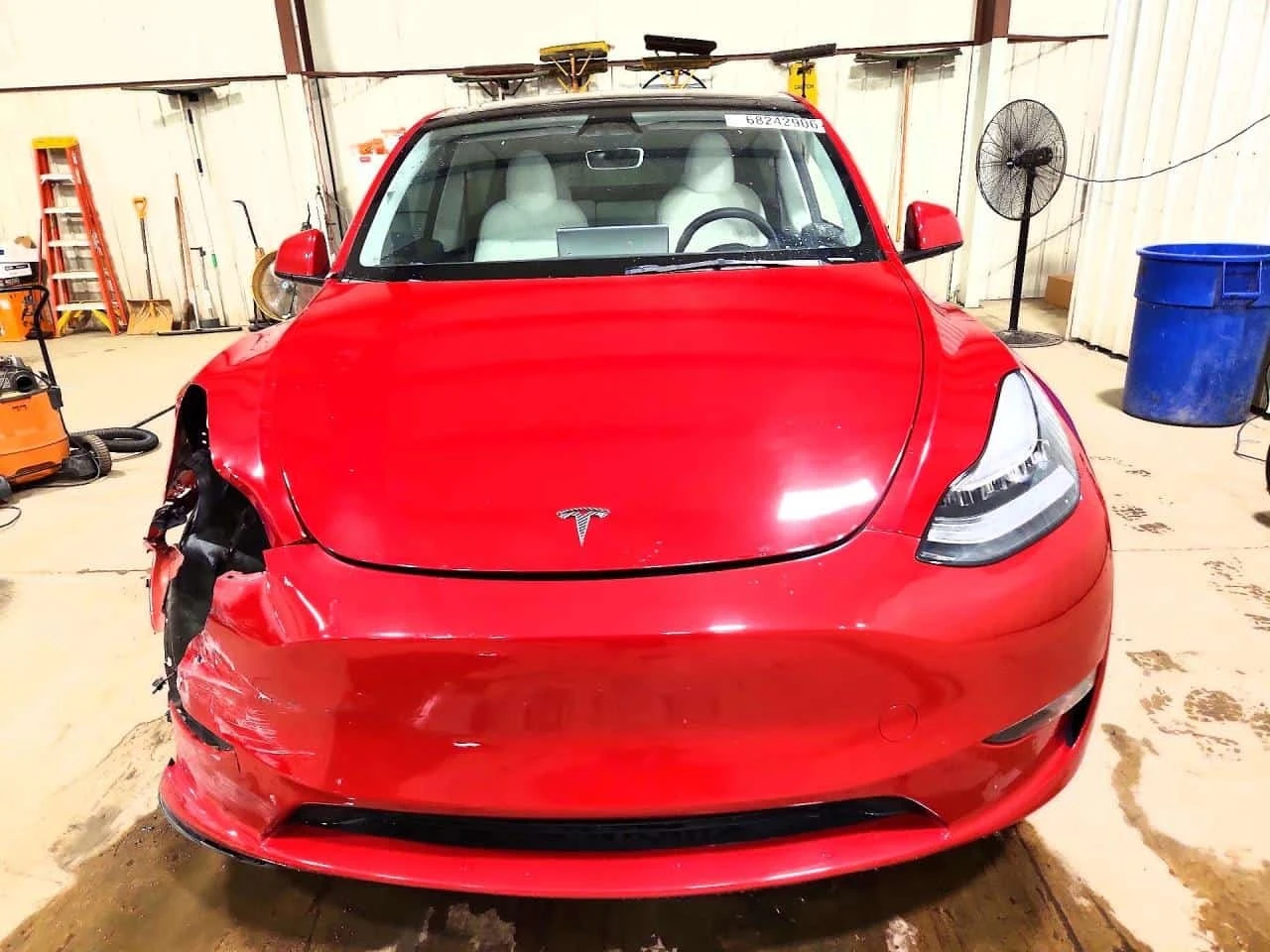 Tesla Model Y Long Range / Carfax / Застраховател , снимка 5 - Автомобили и джипове - 56168906