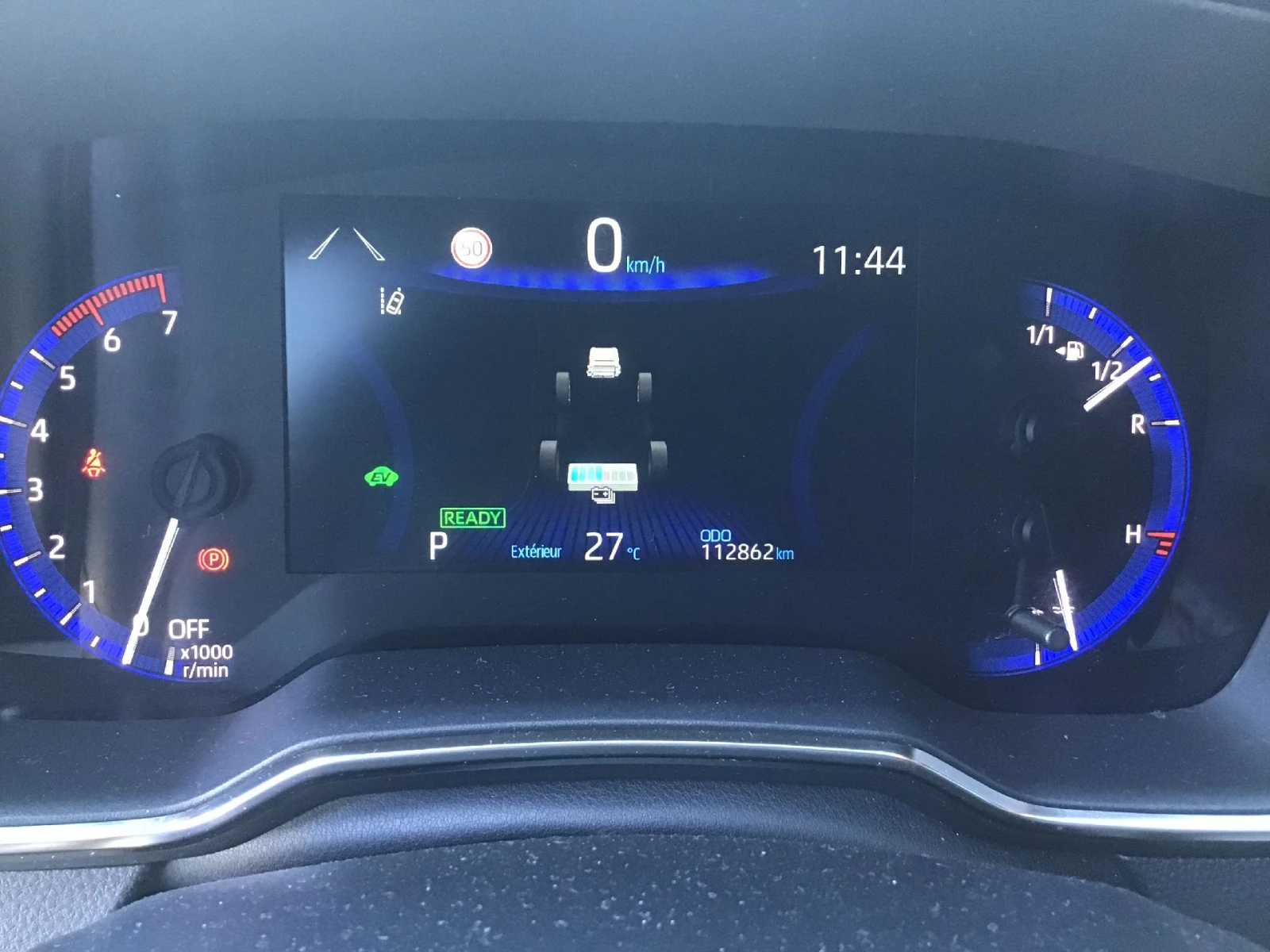 Toyota Corolla 1.8 Hybrid GR Sport LED Navi, снимка 11 - Автомобили и джипове - 56288344