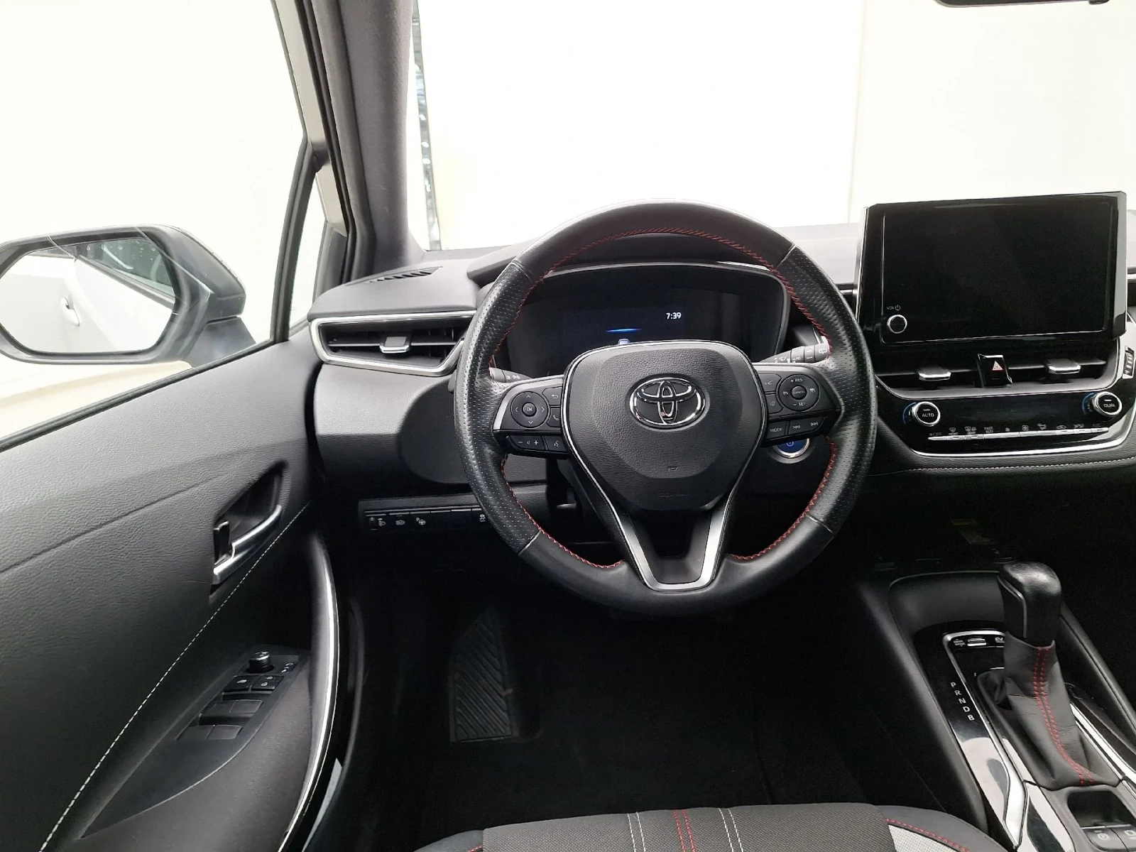 Toyota Corolla 1.8 Hybrid GR Sport LED Navi, снимка 9 - Автомобили и джипове - 56288344