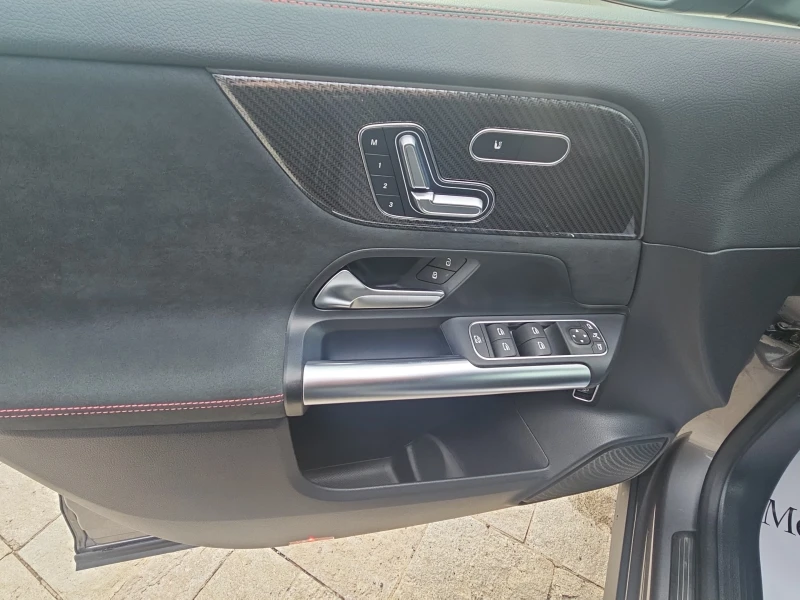 Mercedes-Benz GLA 220 220 4MATIC, снимка 10 - Автомобили и джипове - 53235217