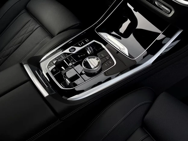 BMW X7 M60i xDrive M-Sport Pro = NEW = Гаранция, снимка 10 - Автомобили и джипове - 54944031