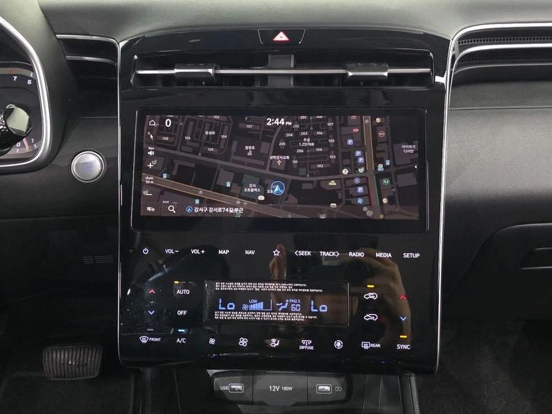 Hyundai Tucson 1.6 177 hp Automatic, снимка 14 - Автомобили и джипове - 55843366