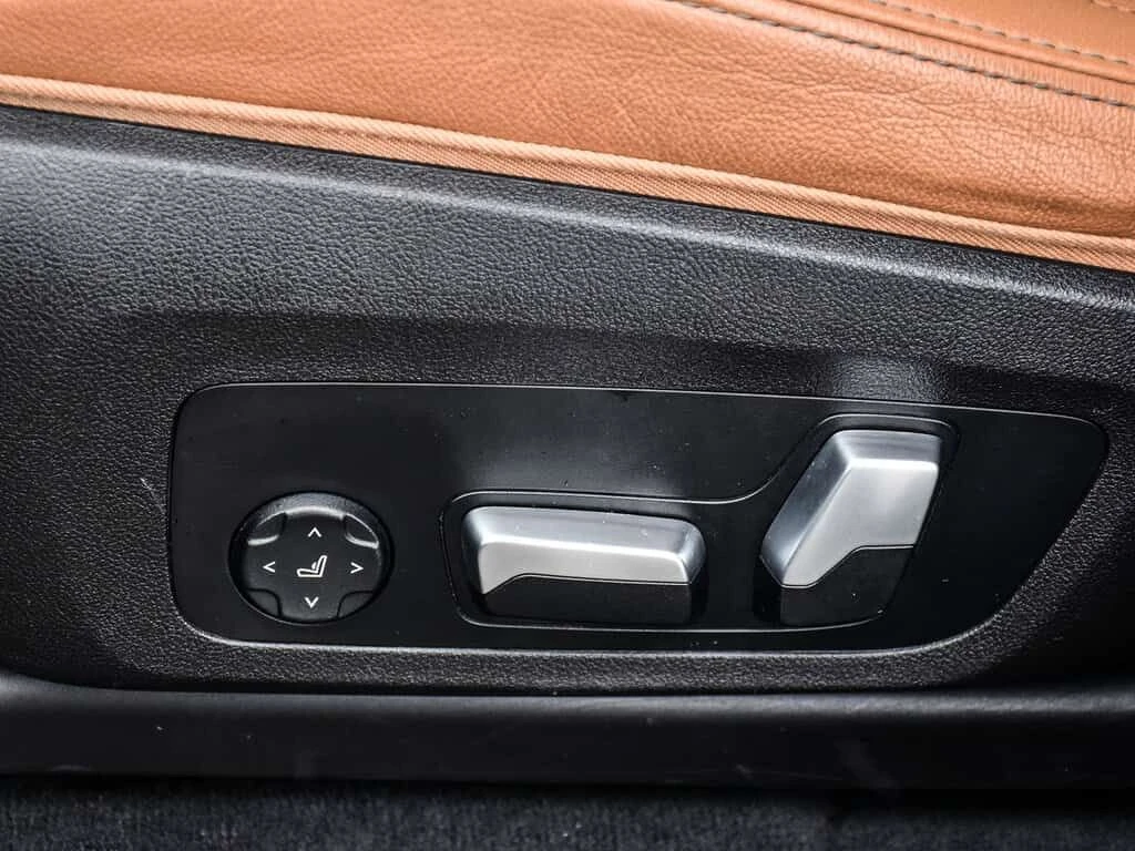 BMW X4 * xDrive30i | Premium Essential | Apple CarPlay | , снимка 11 - Автомобили и джипове - 53961352