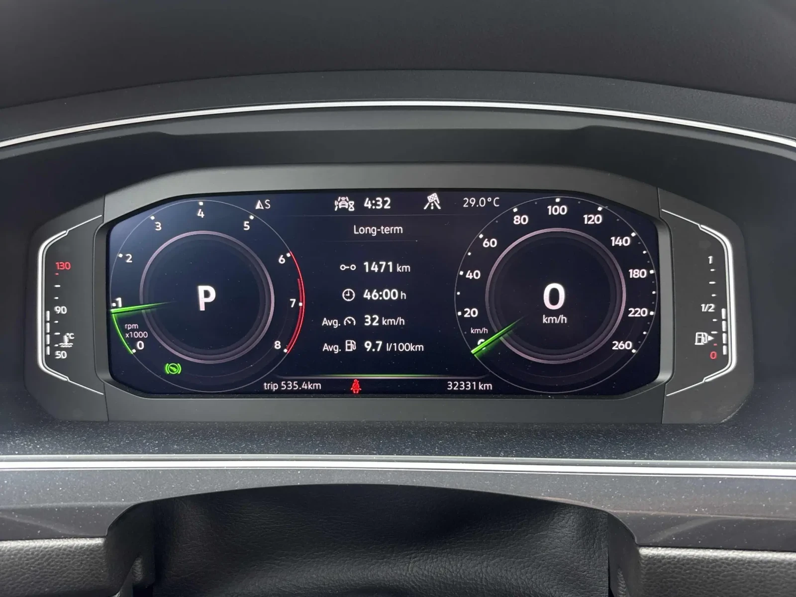 VW Tiguan Comfortline R-Line Black Edition * CARFAX, снимка 11 - Автомобили и джипове - 54879125