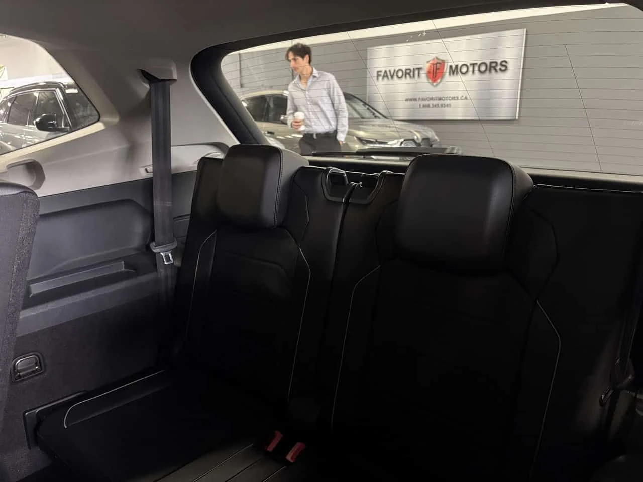 VW Tiguan * Highline| 4MOTION| AWD| 7PASSENGER| NAV| PANOROO, снимка 12 - Автомобили и джипове - 54905270