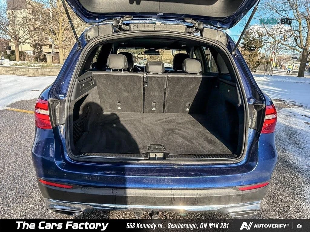 Mercedes-Benz GLC 300 * PANO * 4MATIC * Автокредит * (Цена до България), снимка 6 - Автомобили и джипове - 55302588