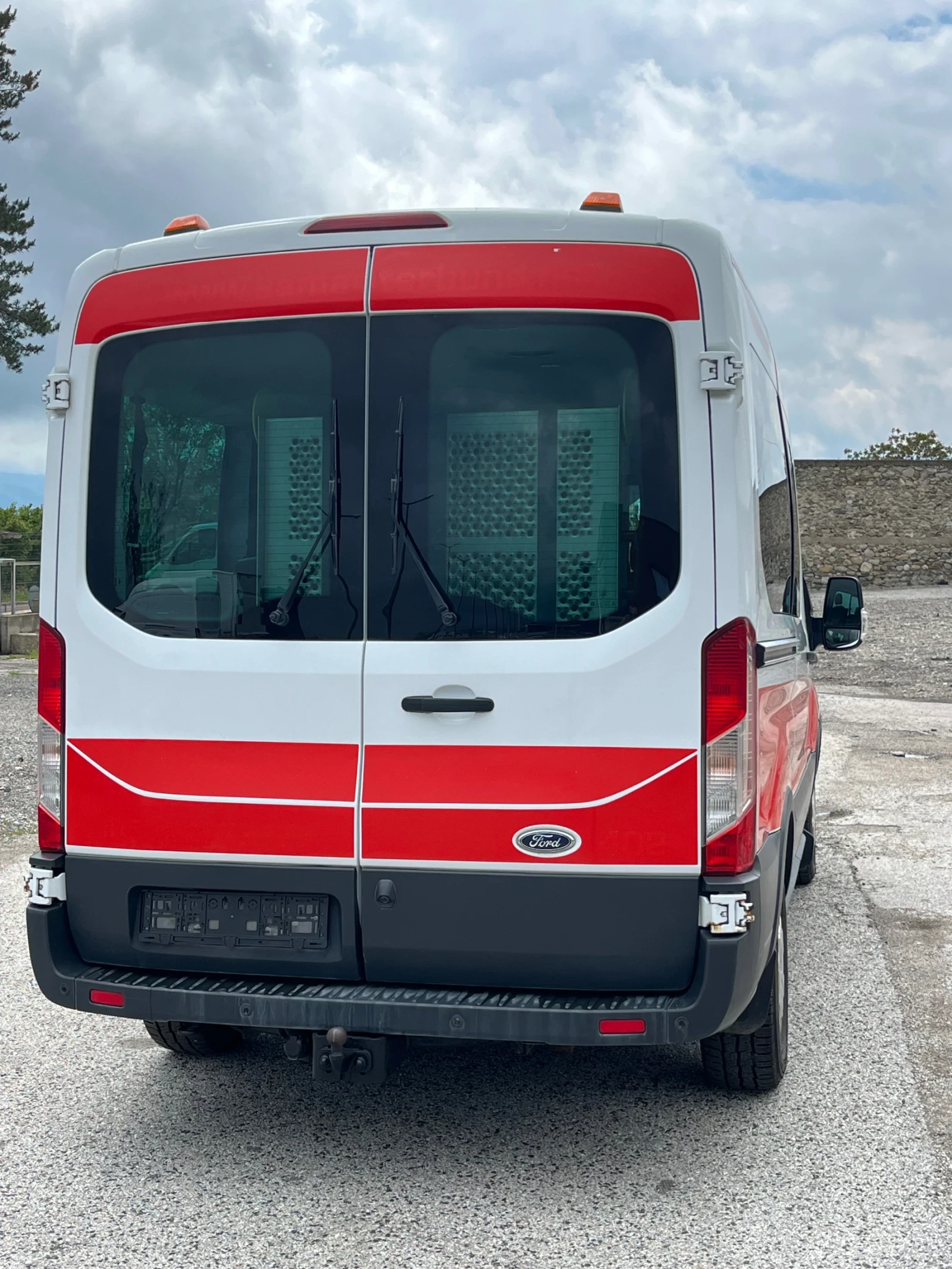Ford Transit Пътнически 2.2/ 125к.с 8+ 1 с рампа!!! - изображение 7