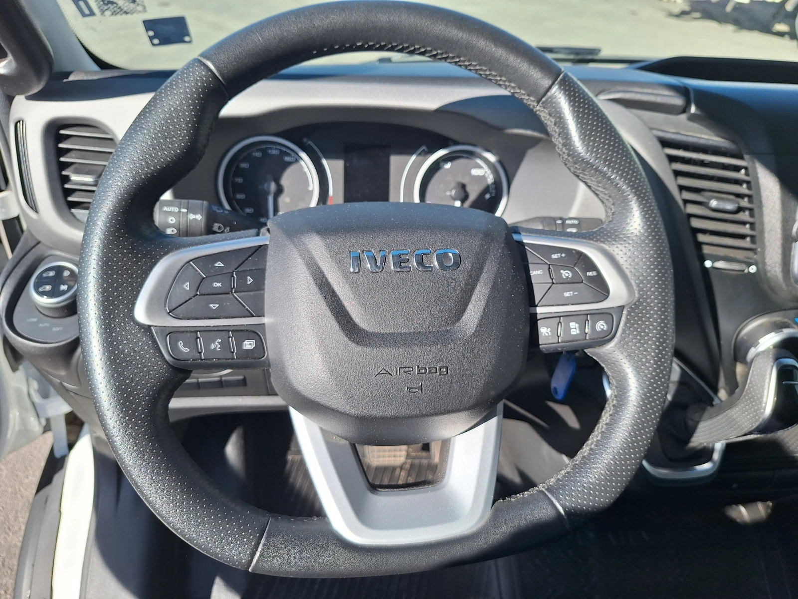 Iveco Daily 35S14 E/P, снимка 11 - Бусове и автобуси - 56375253