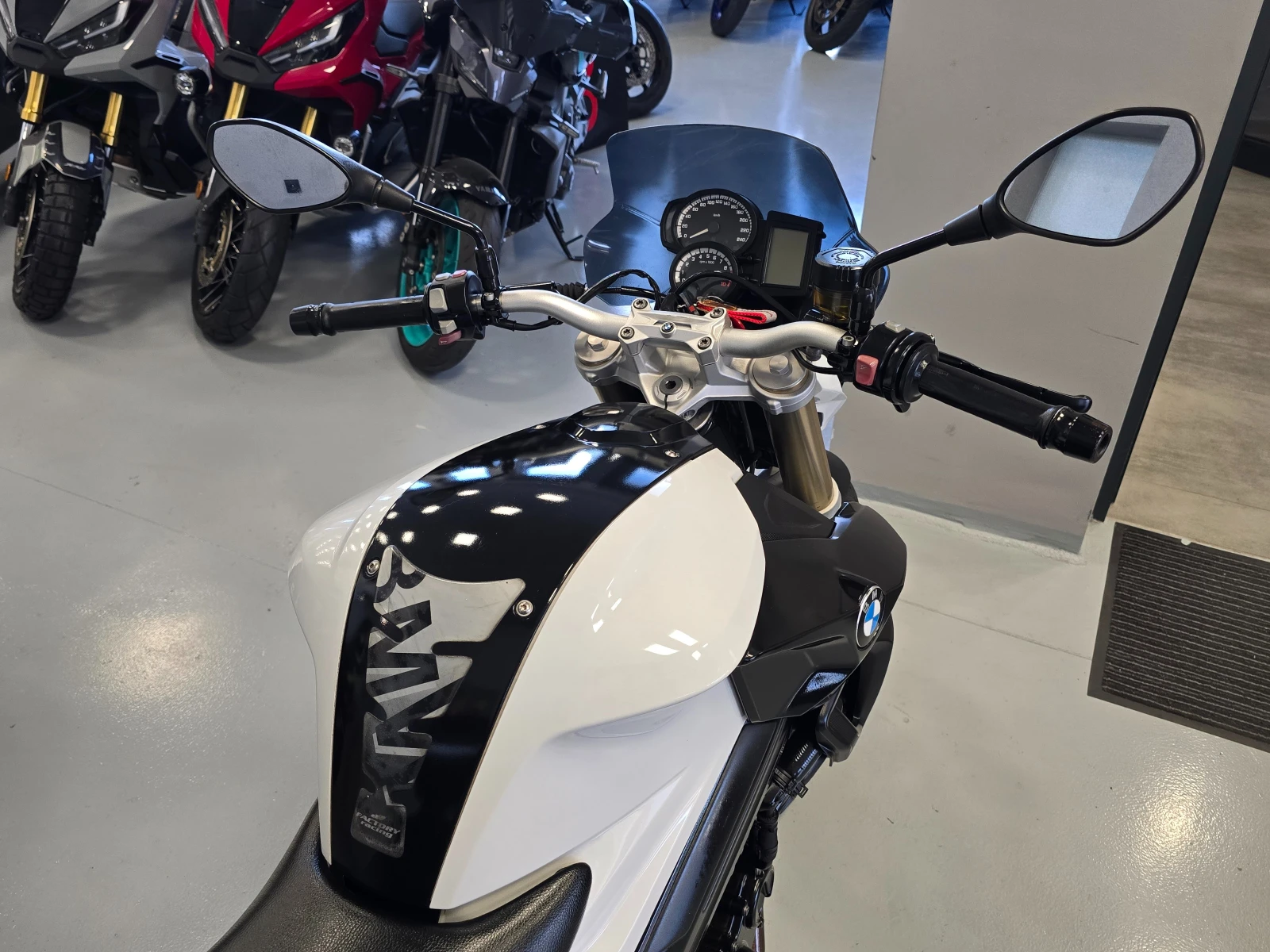 BMW F 800R, ABS, 2015г., снимка 10 - Мотоциклети и мототехника - 55119126
