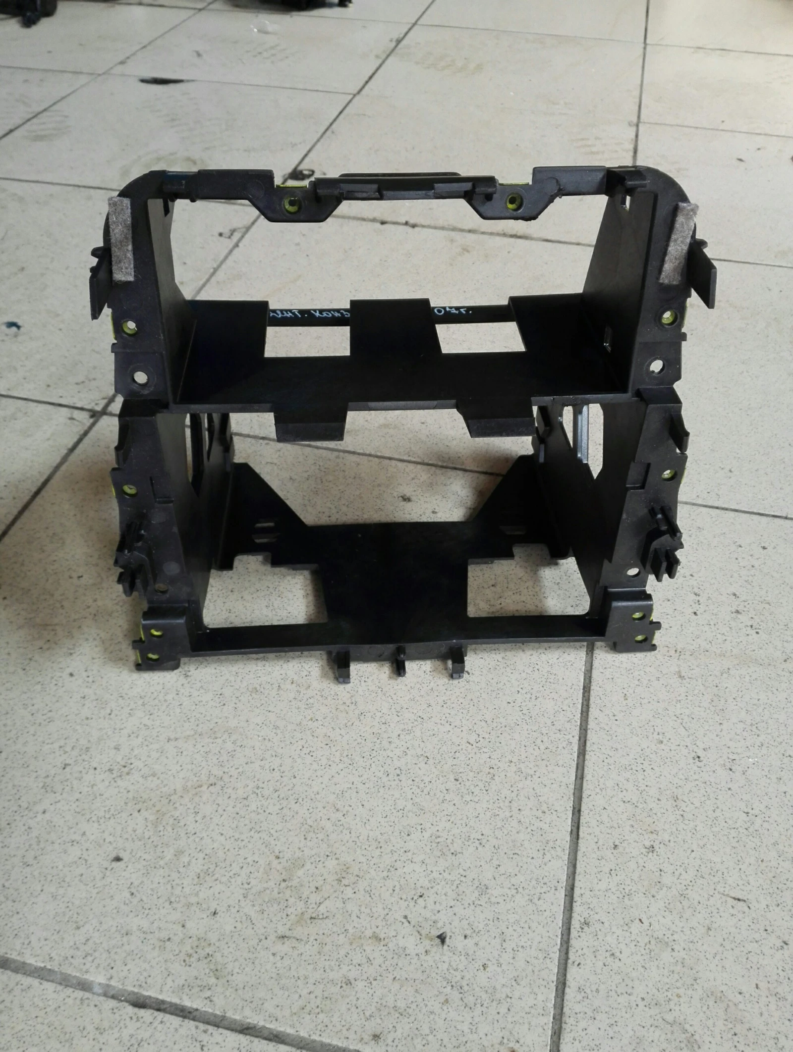 Централна конзола Фолксваген Голф 5 (3)