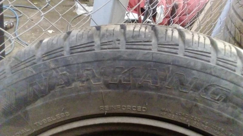 Гуми Зимни 175/65R14, снимка 11 - Гуми и джанти - 30159169