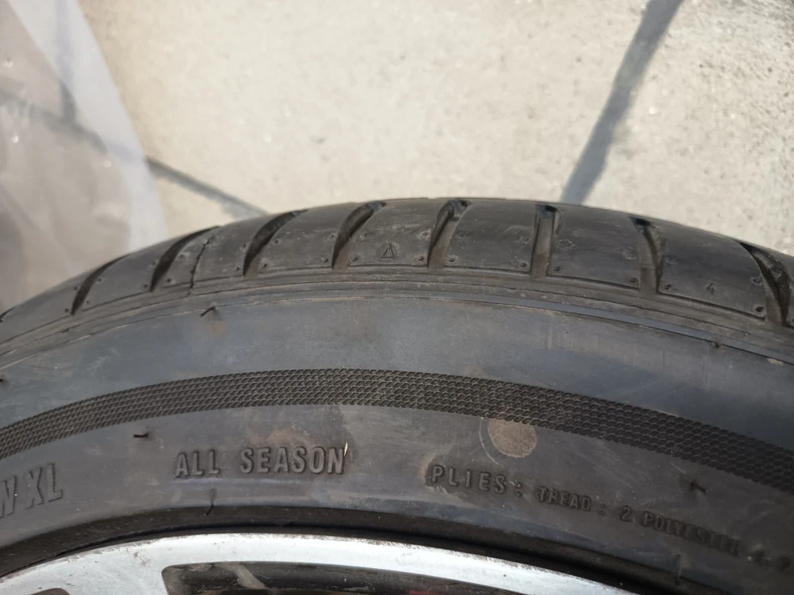 Гуми с джанти Accelera 275/40R20, снимка 4 - Гуми и джанти - 54093498